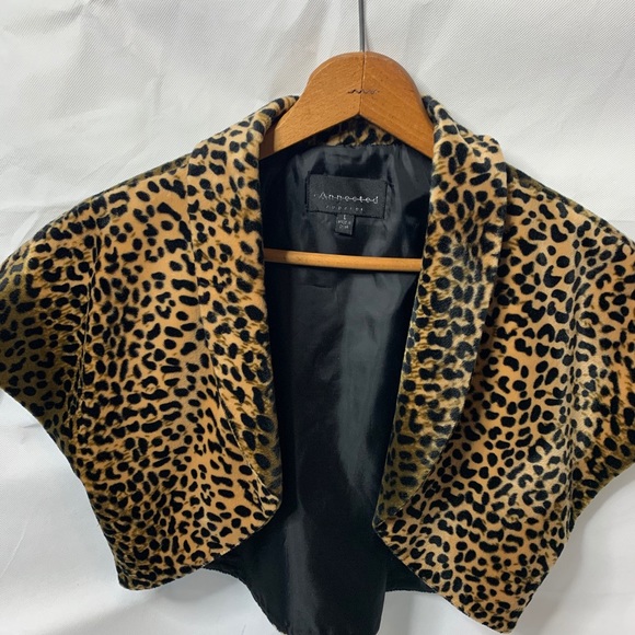 Cape jacket - Picture 2 of 3